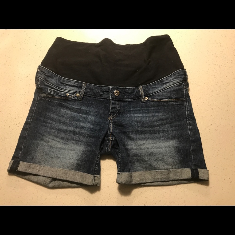 H&M Maternity shorts